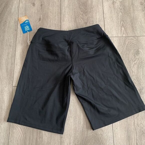 Brooks relax your run woman’s Bermuda shorts. Relaxed fit - Picture 2 of 8